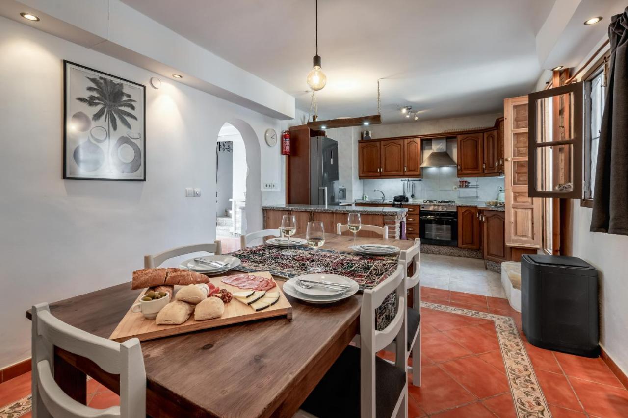 Willa Town House With Roof Terrace And Plunge Pool Alcaucín Zewnętrze zdjęcie