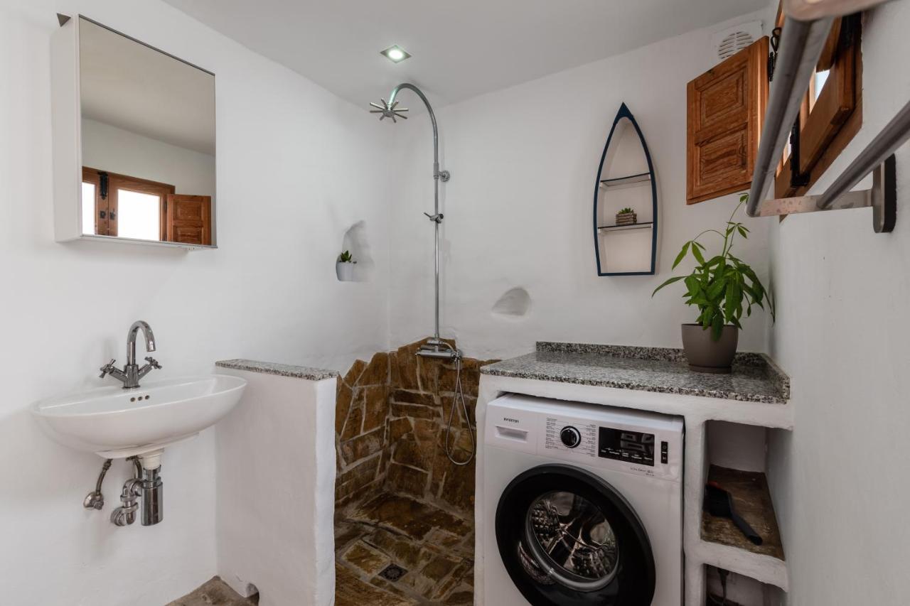 Willa Town House With Roof Terrace And Plunge Pool Alcaucín Zewnętrze zdjęcie